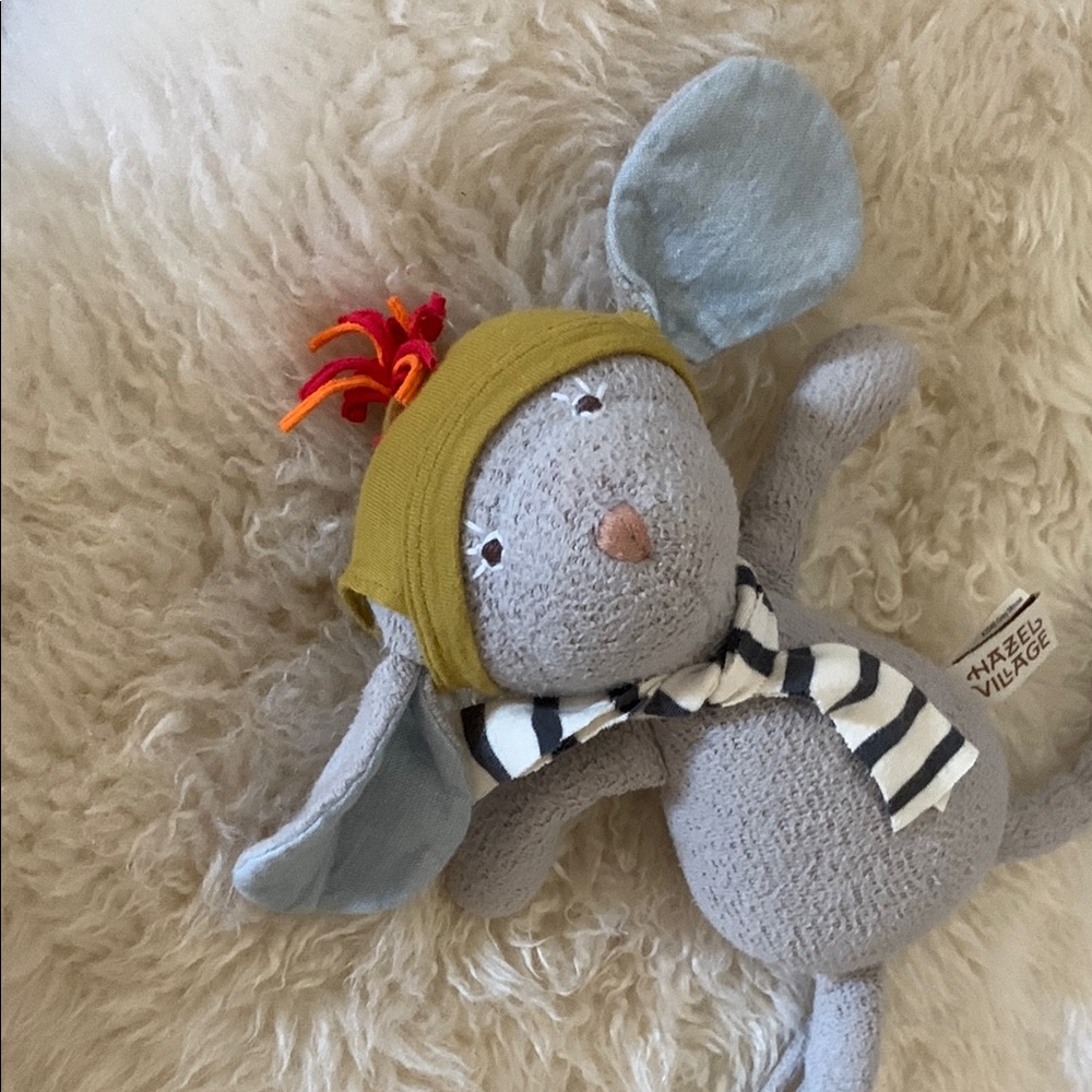 Oliver Gray Mouse with accessories - Picture 3 of 7